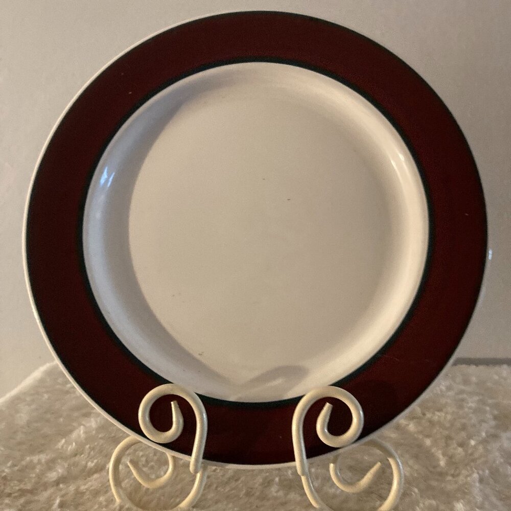 Nancy Calhoun "Fusions Raspberry" 10-3/4" Dinner Plate